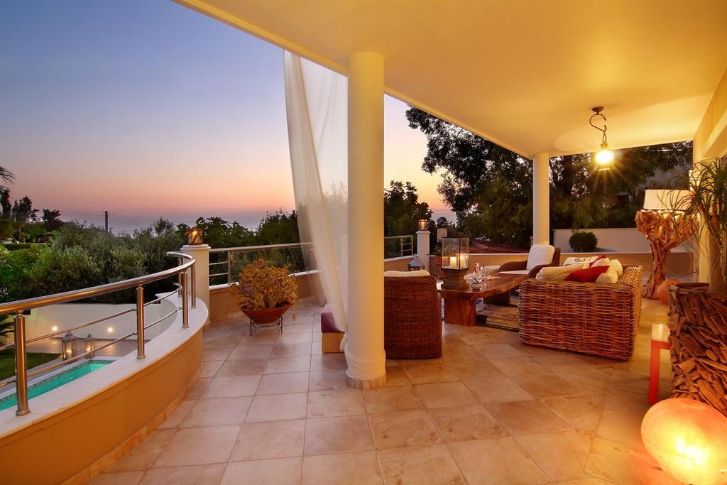 Luxury Villa Sea Melody Palaia Fokaia Exterior foto
